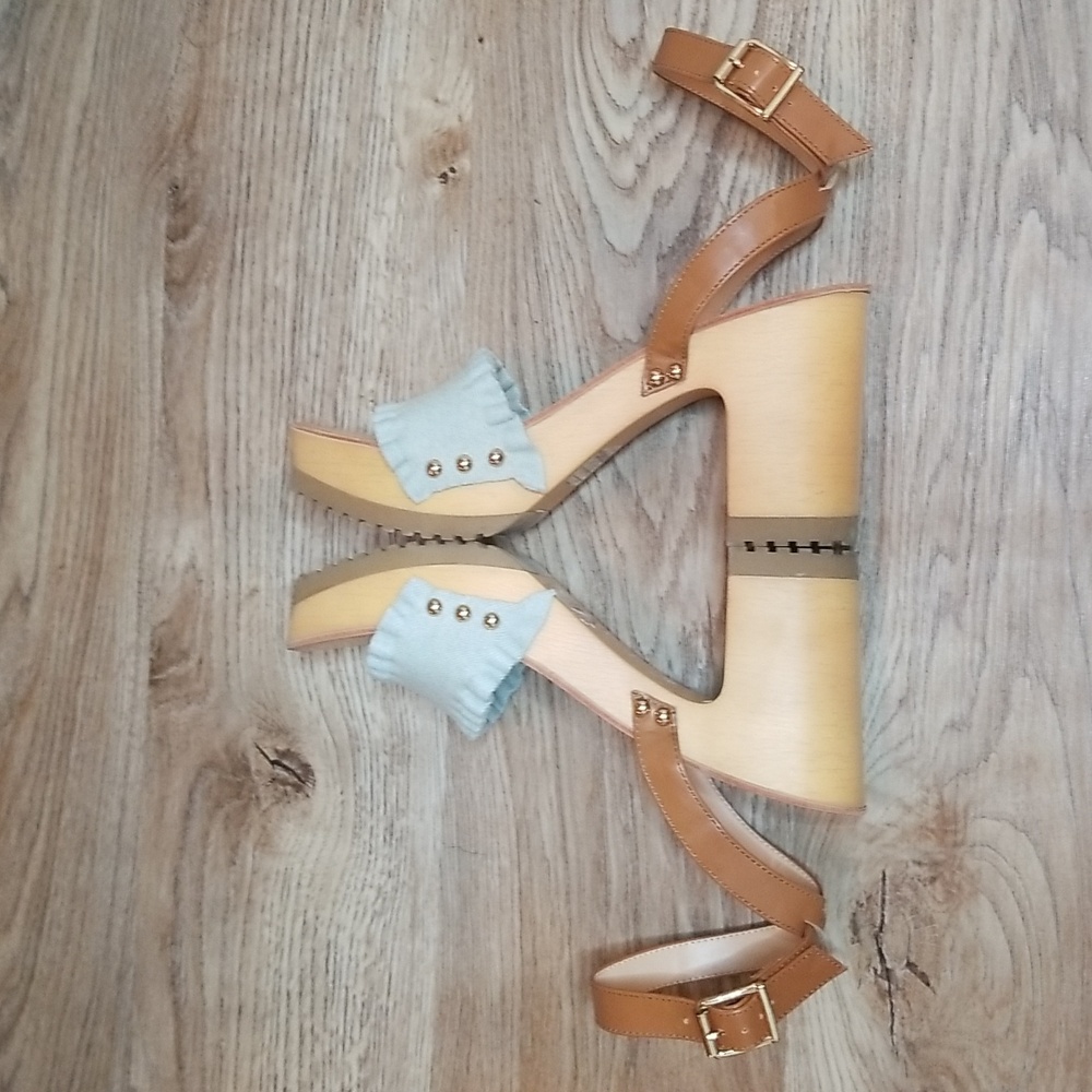 Madden Girl Camila Eyelet Ankle Strap Wooden Block Heel Platform Sandals - Picture 5 of 11